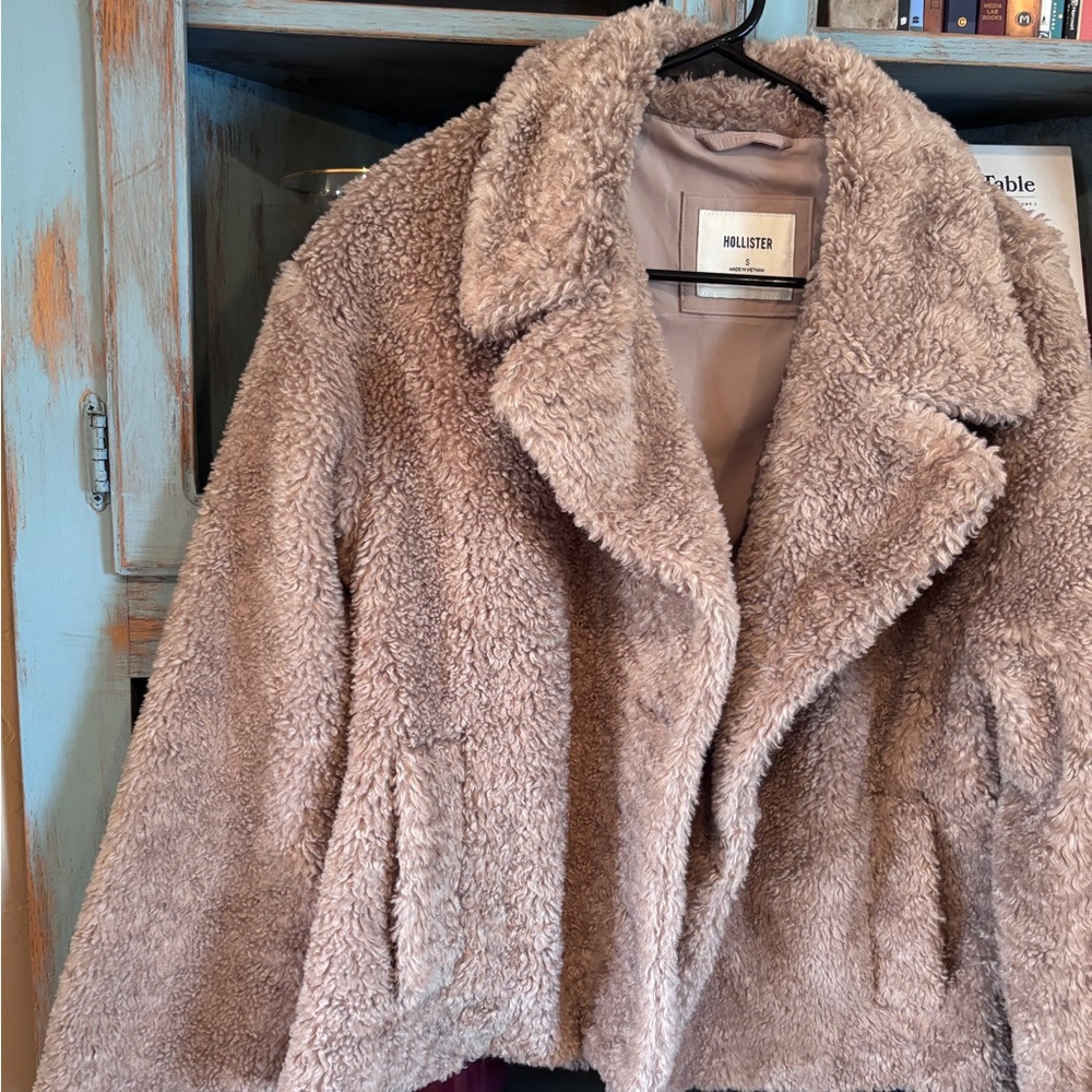 Hollister size small jacket - Picture 3 of 12